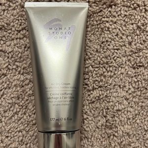 Monat air dry cream never used